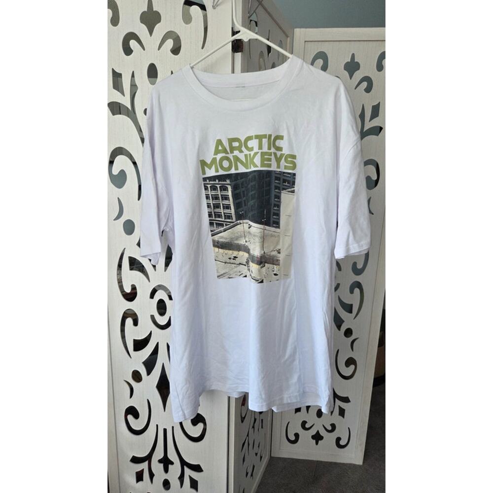 Arctic Monkeys Graphic Tee Mens XXL White Band Shirt Indie Rock NWOT